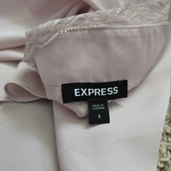 Women's Express Elegant Pink Lace Trim Camisole - Small - Picture 5 of 5